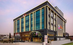 Ramada Encore by Wyndham Istanbul Arnavutkoy